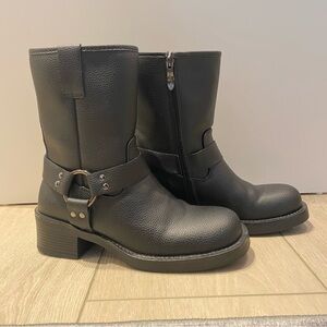 AquaDiva Leather Motorcycle Zip Boots - Size 38